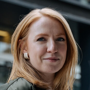 <strong>Katharina Mohn</strong><br><b> &US</b><br>Wurde bereits mit dem Grand Effie Germany, Gold beim New York Festival of Creativity sowie mehreren ADC-Auszeichnungen geehrt.