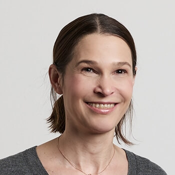 <strong>Katharina Schmid</strong><br><b> DMB.</b><br>Punktet als Head of Strategy der Top-Agentur mit ausgeklügelten Ansätzen und ist nicht umsonst Teil der Geschäftsleitung von DMB.