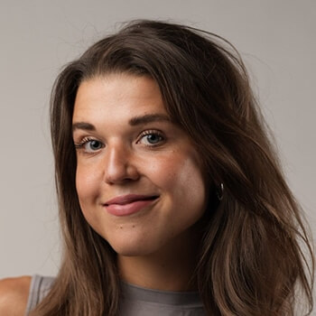 <strong>Nora Schäffler</strong><br><b> Wiener Zeitung</b><br>Wurde mit dem Robert-Hochner-Preis für Nachwuchsjournalist:innen im Bereich Onlinejournalismus ausgezeichnet.