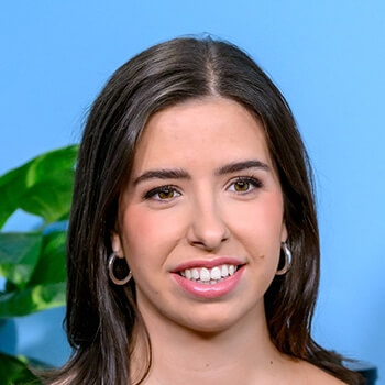 <strong>Sophie Ströbitzer</strong><br><b> ORF</b><br>Übernahm gemeinsam mit Idan Hanin die Leitung des „ZiB“-TikTok-Kanals und bringt so jungen Zielgruppen die ORF-Marke näher.