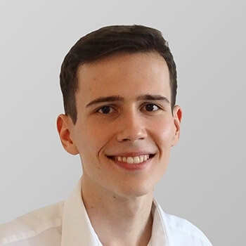 <strong>Stephan Magyary-Kossa</strong><br><b> A-DUR/raimund.ai</b><br>Führt nicht nur die erfolgreiche Digitalagentur A-DUR, sondern unterstützt mit seinem Start-up raimund.ai österreichische KMU durch kompakte Onlinekurse dabei, den Anforderungen des EU AI Acts gerecht zu werden.