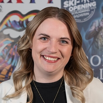 <strong>Tanja Hahn</strong><br><b> CTS Eventim </b><br>Verantwortet bei CTS Eventim (auch bekannt als oeticket) in der hauseigenen Agentur nicht nur Kampagnen, sondern wirkt auch in der digitalen Vermarktung von oeticket + Klassikticket.at mit.